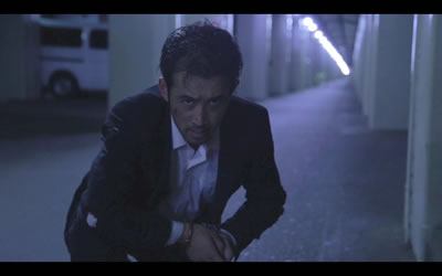 「CRITICAL MOMENT」